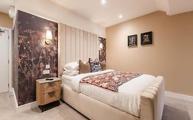 Hotel Seven Inn Suites Near Igi Airport